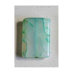 Kraal Agaat rechthoek groen, iets melkachtig. 30x20mm. Per stuk