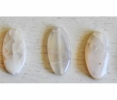 Kraal Agaat crackle ovaal grijs/wit 40x20x4mm. Per stuk.