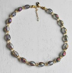 Ketting deels magenta gekleurd, deels frosted, AAA kwaliteit glaskralen