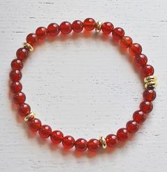 Armband 6mm rode agaatkralen met goudplated hematiet
