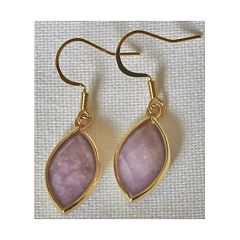 Oorbellen lila-roze lepidoliet met goldplated rvs haken