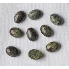 Cabochon 18x13mm Drakenbloed. Per stuk.