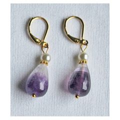 Oorbellen druppel Amethist met shell pareltje