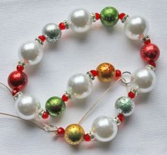 Kerstbal slinger met zilverkleurige strass kralen