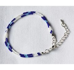 Amband Miyuki delica 2mm kralen wit en donkerblauw met lichtblauw