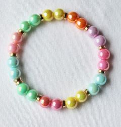 Armband 8mm zonnige acryl kralen, 17cm.