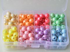 Kralendoos 8mm acrylkralen, 8 kleuren + spacer kralen