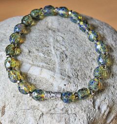 Armband facetgeslepen 8mm groen-bruin-blauwige kralen, 20cm