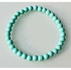 Armband zachtgroene opaque turkooiskleur kralen, 19cm.