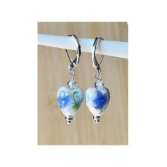 Oorbellen keramiek hartje blauw met swarovski kraaltje