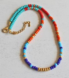 Ketting Miyuki rocaille kralen rood-turkoois-oranje-blauw-goud, 44cm.