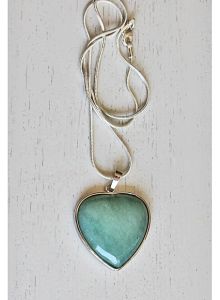 Ketting Aventurijn hart 36x31x7mm aan verzilverde ketting.