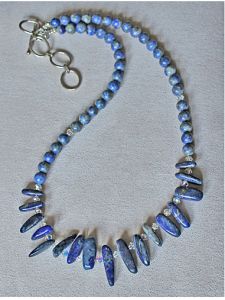 Ketting natuurlijke Lapis Lazuli, met Swarovski kristal bicone kralen