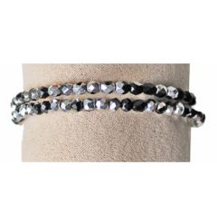 Memory wire armband 4mm zwarte en zilver kleurige kraaltjes