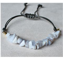 Armband zacht blauw/grijze natuursteen met schuifknoop sluiting