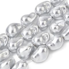 Zakje met 5 zilvergrijze glanzende nugget glaskralen, 15x11x10mm. Imitatie parel kralen.