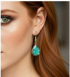 Druppel oorbellen, groene facetgeslepen kristal hanger
