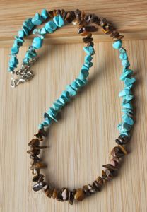 Ketting Tijgeroog en Turkooiskleur splitkralen, 49cm.
