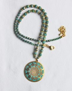 Ketting brons-groene kralen met aparte hanger