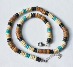 Kokoskralen (surf) ketting met turkooiskleur kralen