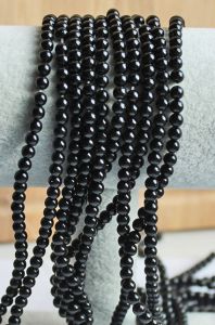 Zakje of snoer agaat zwart 4mm, 45 kralen