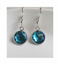 Oorbellen facetgeslepen 12mm blauwe hanger