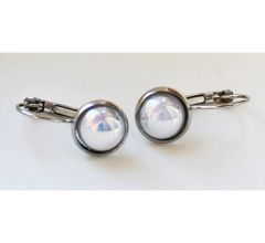 Set sluitbare oorbellen met 10mm  witte cabochon