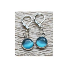 Oorbellen cat eye 10mm licht blauw