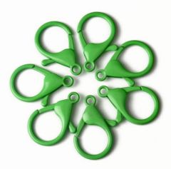 Karabijnslot groen metaal 25x21x5mm. Per stuk.