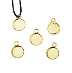 Kastje voor 12mm cabochon goudkleurig metaal met kartel randje, per stuk.