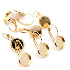 Set sluitbare oorbellen licht goud voor 10mm cabochon