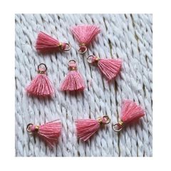 Kwastje roze/oranje koraalkleur 10mm, goudkleurig ringetje