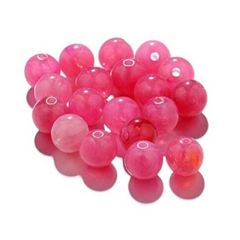 Acryl kralen 8mm, imitatie edelsteen, cerise-wit gemarmerd, per 48-50 stuks.
