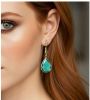 Druppel oorbellen, groene facetgeslepen kristal hanger